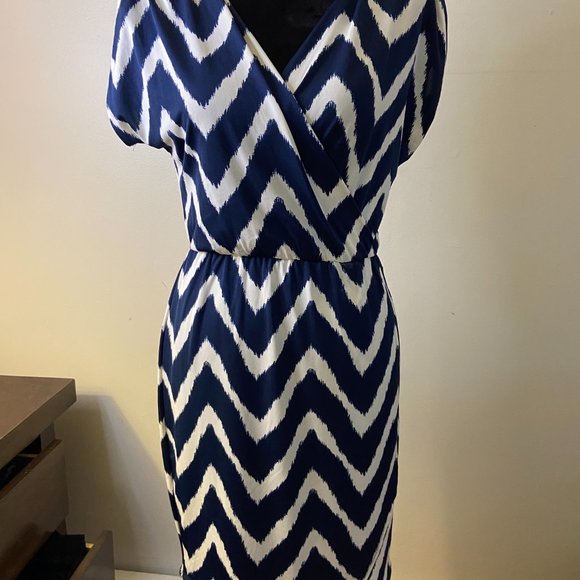 Corey P Womens Navy & White Chevron Faux Wrap Dress Size Small - Picture 3 of 5
